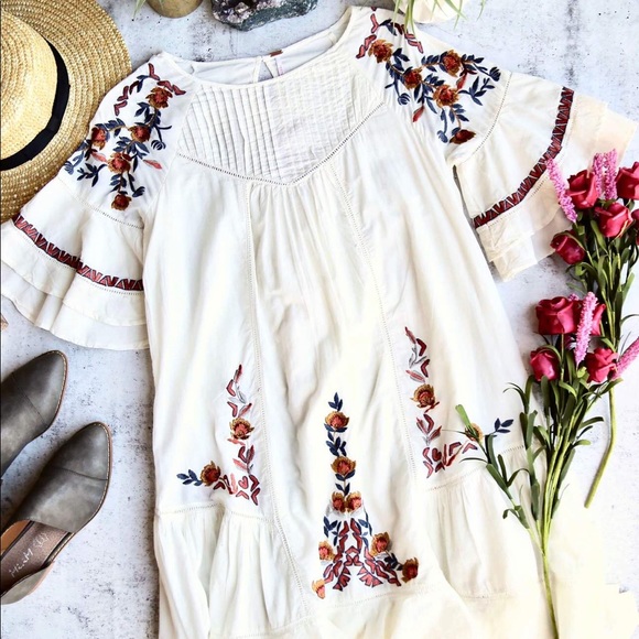 Free People Dresses & Skirts - NWT Free People Boho Pavlo Embroidered Dress
